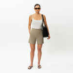Light Ponte Shorts - Ninepine
