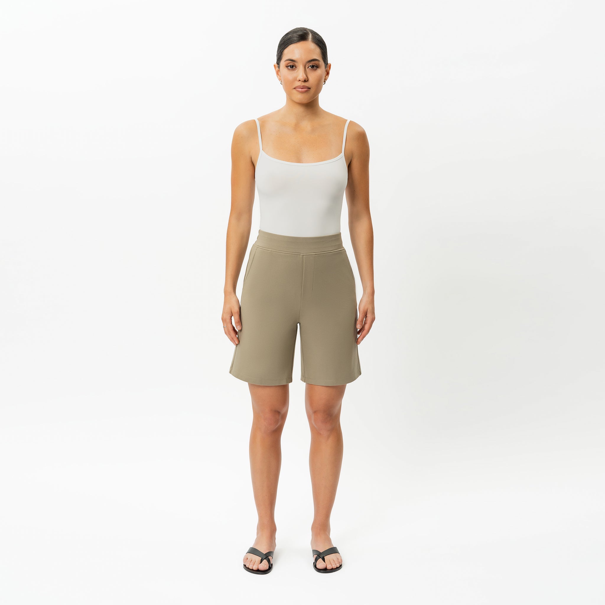 Light Ponte Shorts - Ninepine