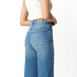 Relaxed ComfortDenim™ Jeans - Ninepine