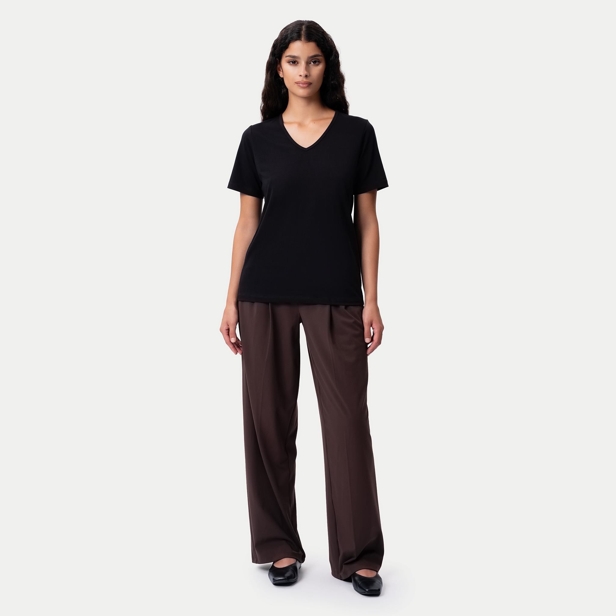 Fitted V-neck Pima T-shirt - Ninepine