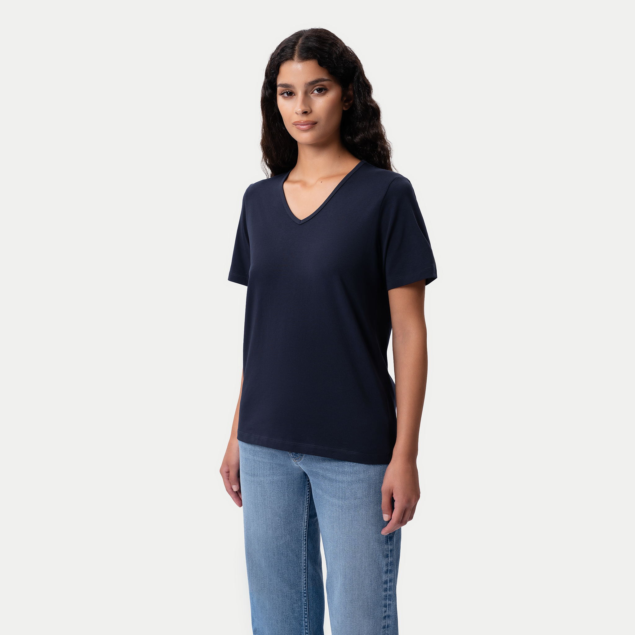 Fitted V-neck Pima T-shirt - Ninepine