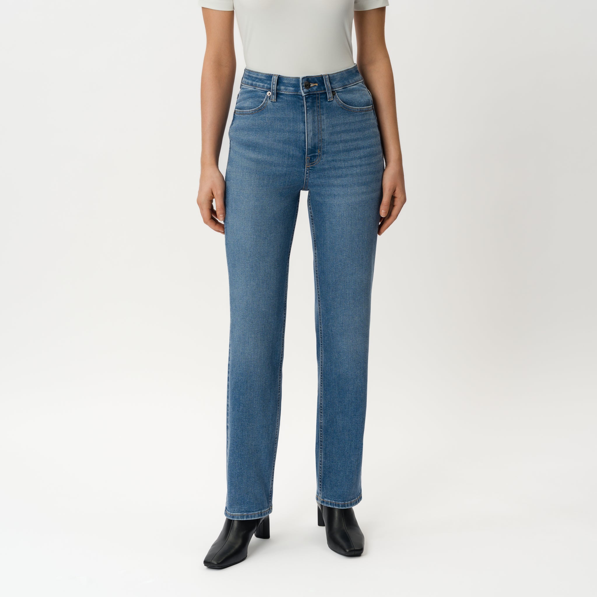 Classic Straight ComfortDenim™ Jeans - Ninepine